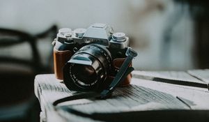 Preview wallpaper camera, lens, shooting, table, blur