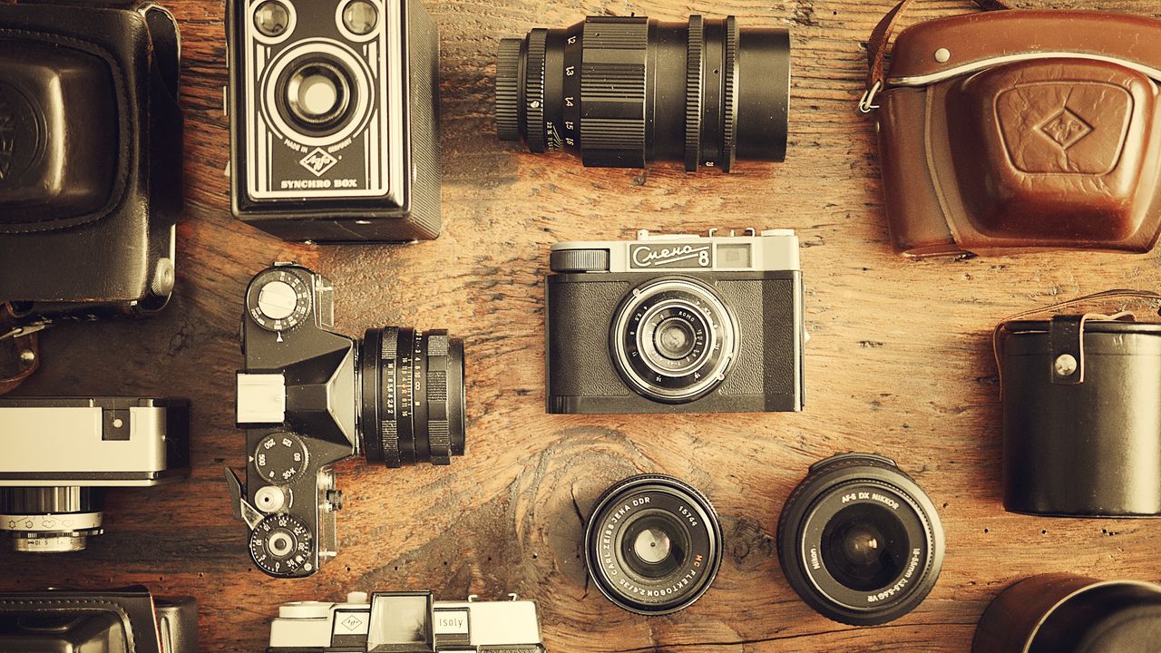 Wallpaper camera, lenses, table, wooden, retro