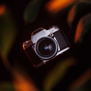 Preview wallpaper camera, levitation, lens, dark