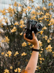 Preview wallpaper camera, retro, hand, flowers, tattoo