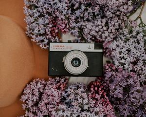 Preview wallpaper camera, retro, lilac, flowers, hat