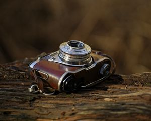 Preview wallpaper camera, retro, old, blur, brown