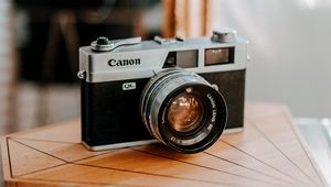 Preview wallpaper camera, retro, vintage, blur