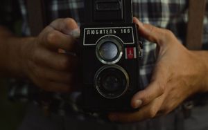 Preview wallpaper camera, retro, vintage, hands, photographer