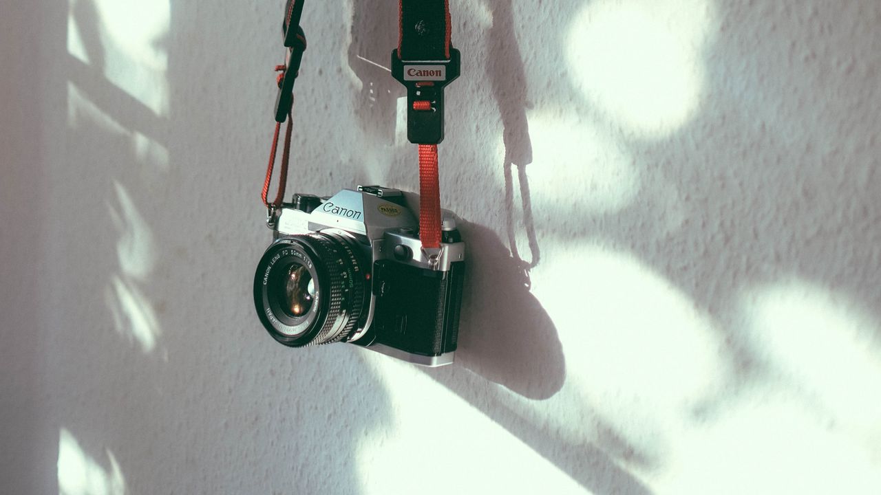 Wallpaper camera, strap, wall, shadow