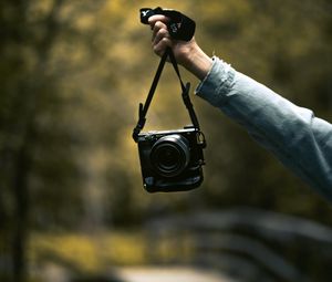 Preview wallpaper camera, technique, hand, blur