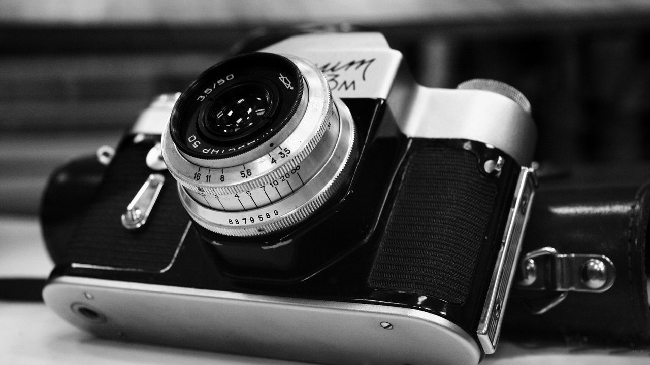 Wallpaper camera, vintage, design, black and white