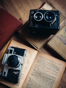 Preview wallpaper cameras, books, retro, vintage