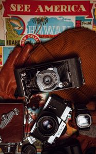 Preview wallpaper cameras, watch, hat, gloves, vintage