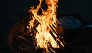 Preview wallpaper campfire, camping, fire, dishes, night