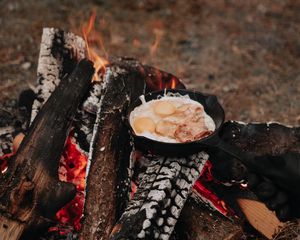 Preview wallpaper camping, bonfire, breakfast, nature