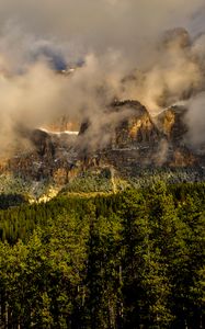 Preview wallpaper canada, banff national park, mountains, fog, grass