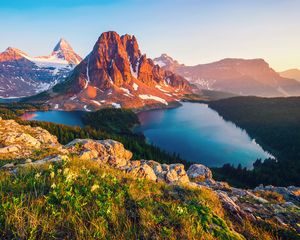 Preview wallpaper canada, british columbia, mountain, lake