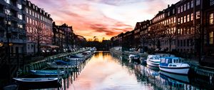 Preview wallpaper canal, water, boats, buildings, silence