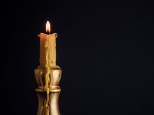 Preview wallpaper candle, candlestick, fire, dark