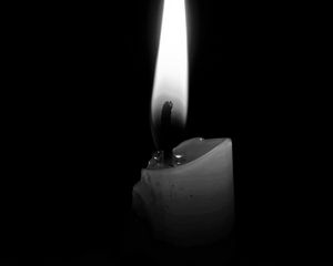 Preview wallpaper candle, fire, black and white, black