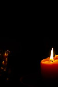 Preview wallpaper candle, fire, flame, darkness, light