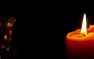 Preview wallpaper candle, fire, flame, darkness, light