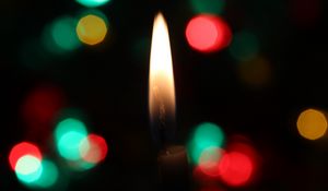 Preview wallpaper candle, fire, glare, bokeh, lights