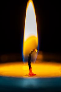 Preview wallpaper candle, fire, wick, macro