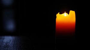 Preview wallpaper candle, flame, dark