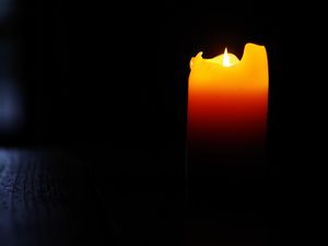 Preview wallpaper candle, flame, dark