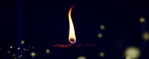 Preview wallpaper candle, flame, fire, glare, blur, dark