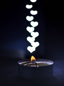 Preview wallpaper candle, flame, heart, glare