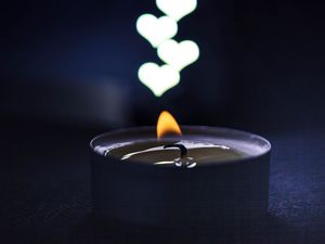 Preview wallpaper candle, flame, heart, glare