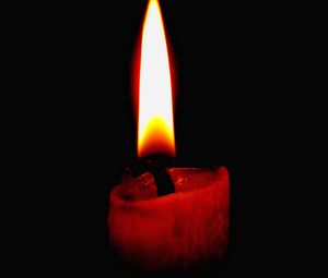 Preview wallpaper candle, flame, wick, wax, dark background, red