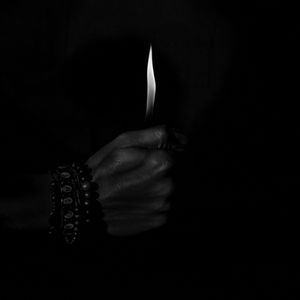 Preview wallpaper candle, hands, bw