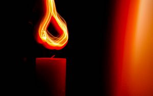 Preview wallpaper candle, light, long exposure, red