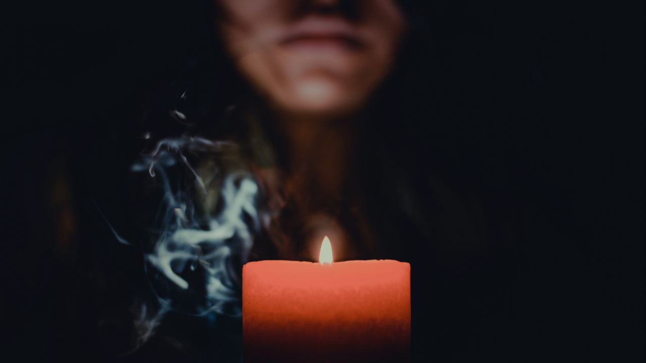 Wallpaper candle, lips, darkness, smoke, fire, wax