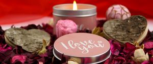 Preview wallpaper candle, love, inscription, petals