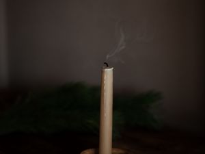 Preview wallpaper candle, smoke, extinguished