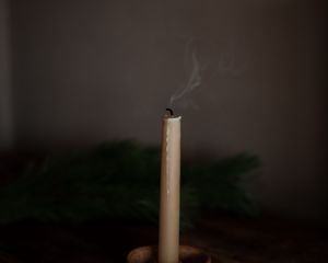 Preview wallpaper candle, smoke, extinguished