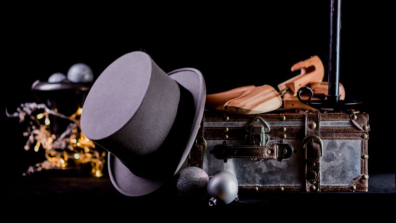 Wallpaper candle, suitcase, hat, retro, aesthetics