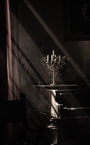 Preview wallpaper candles, piano, rays, light