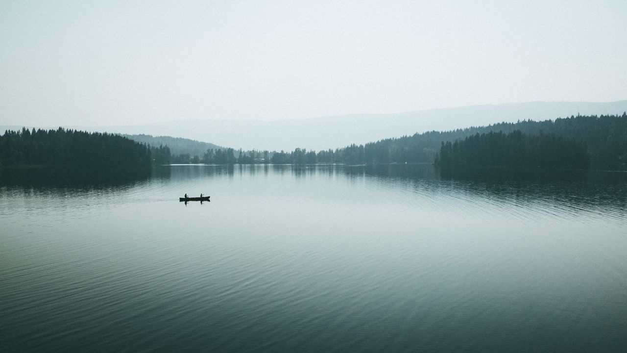 Wallpaper canoe, boat, lake, fog, silhouettes