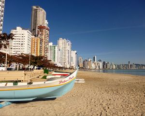 Preview wallpaper canoeing, beach, sand, building, resort