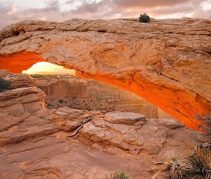 Preview wallpaper canyon, arch, form, window, vegetation