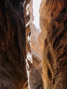 Preview wallpaper canyon, cave, rocks, stone, rays