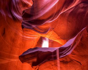 Preview wallpaper canyon, cave, sand, relief, rays