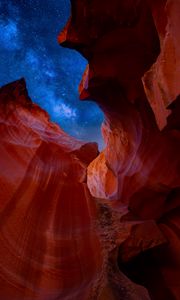 Preview wallpaper canyon, cave, starry sky