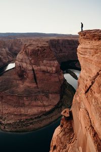 Preview wallpaper canyon, cliff, man, alone