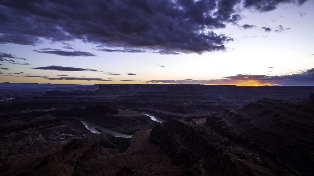 Wallpaper canyon, cliffs, river, meandering