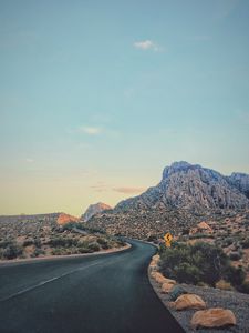 Preview wallpaper canyon, road, turn, vegetation