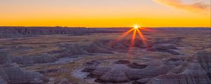 Preview wallpaper canyon, rocks, dry, cranny, sun, sunset