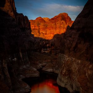 Preview wallpaper canyon, rocks, lake, water