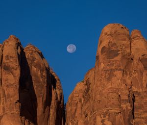 Preview wallpaper canyon, rocks, relief, moon, nature